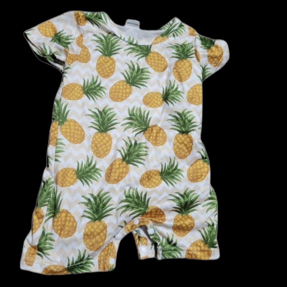 🎉 5 For $5 -  6-9 month pineapple shorts romper